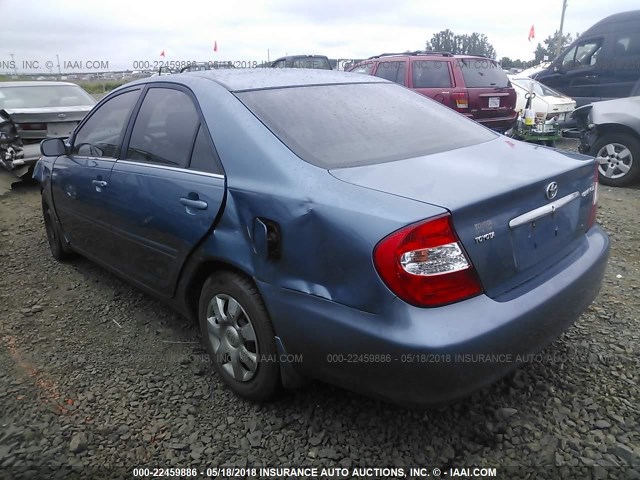 4T1BE32K33U719567 - 2003 TOYOTA CAMRY LE/XLE/SE ლურჯი ფოტო 3
