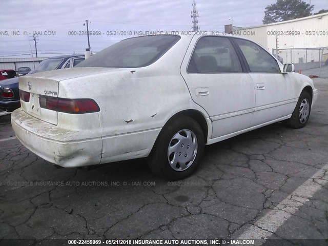 4T1BG22K1VU139449 - 1997 TOYOTA CAMRY CE/LE/XLE თეთრი ფოტო 4