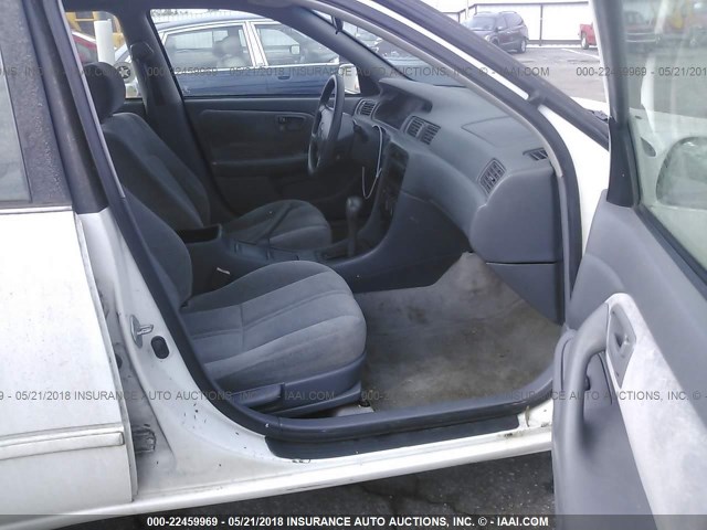 4T1BG22K1VU139449 - 1997 TOYOTA CAMRY CE/LE/XLE თეთრი ფოტო 5