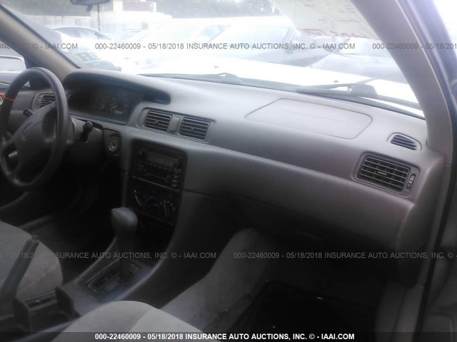 4T1BG22K31U855148 - 2001 TOYOTA CAMRY CE/LE/XLE GOLD photo 5