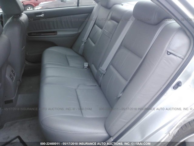 4T1BE30K12U581237 - 2002 TOYOTA CAMRY LE/XLE/SE ვერცხლისფერი ფოტო 8