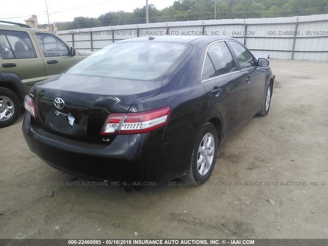 4T4BF3EK4AR083754 - 2010 TOYOTA CAMRY SE/LE/XLE შავი ფოტო 4