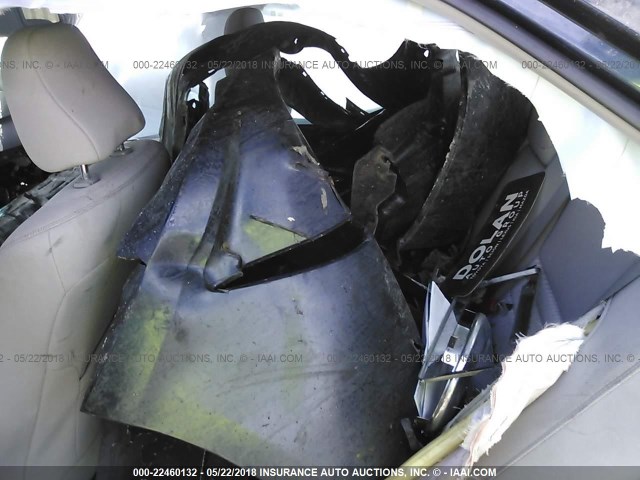 4T1BF1FKXHU704227 - 2017 TOYOTA CAMRY LE/XLE/SE/XSE ლურჯი ფოტო 8