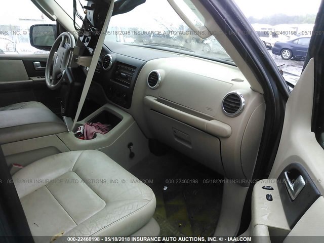 1FMPU15L53LB15977 - 2003 FORD EXPEDITION XLT ნაცრისფერი ფოტო 5