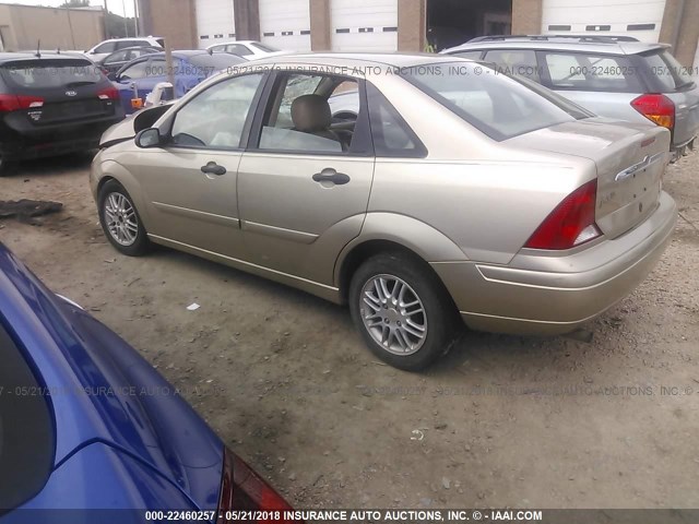 1FAHP3831YW158537 - 2000 FORD FOCUS ZTS GOLD photo 3