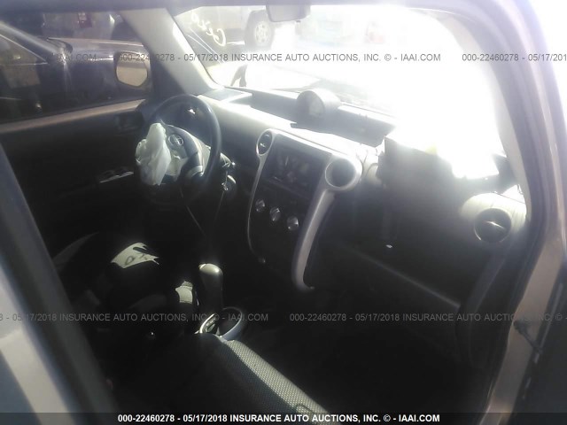 JTLKT324250217580 - 2005 TOYOTA SCION XB ვერცხლისფერი ფოტო 5