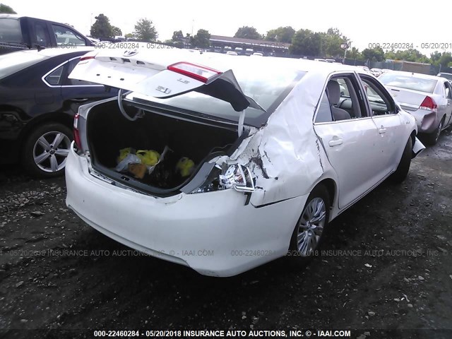 4T1BD1FK1CU062110 - 2012 TOYOTA CAMRY HYBRID/LE/XLE WHITE photo 4