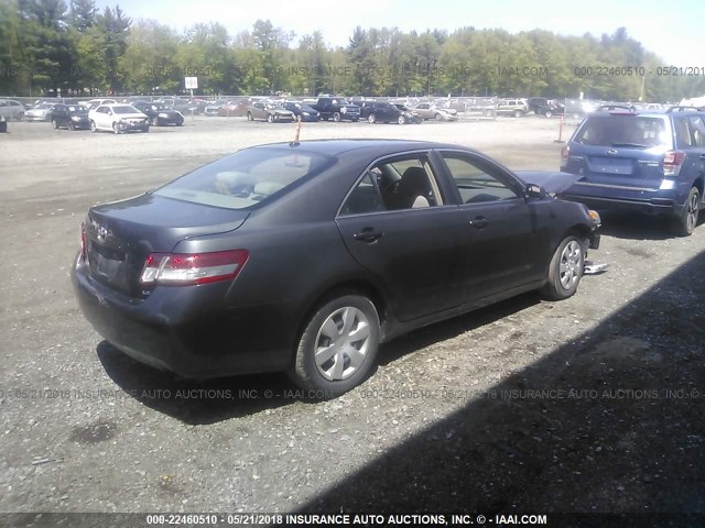 4T1BF3EK7AU010372 - 2010 TOYOTA CAMRY SE/LE/XLE GRAY photo 4