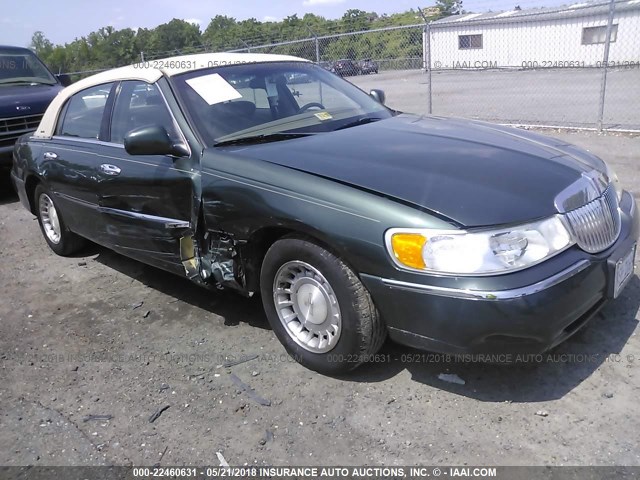 1LNHM81W41Y676247 - 2001 LINCOLN TOWN CAR EXECUTIVE Зеленый фото 1