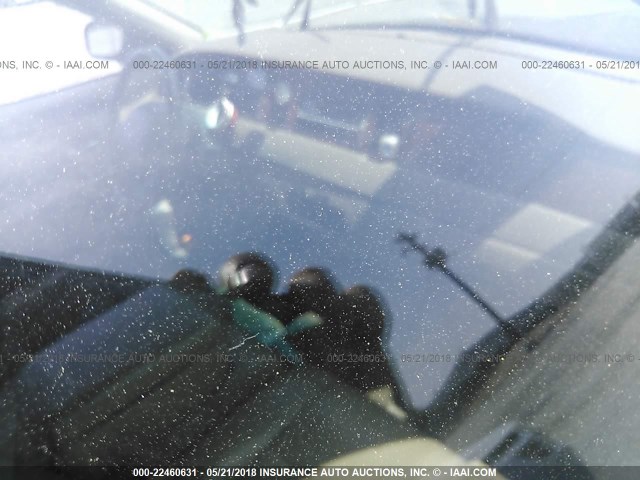 1LNHM81W41Y676247 - 2001 LINCOLN TOWN CAR EXECUTIVE Зеленый фото 5