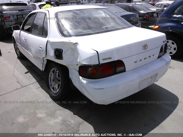 JT2BF12K8T0129855 - 1996 TOYOTA CAMRY LE/XLE/SE თეთრი ფოტო 3