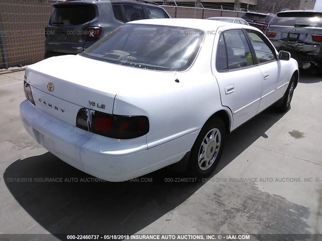 JT2BF12K8T0129855 - 1996 TOYOTA CAMRY LE/XLE/SE თეთრი ფოტო 4