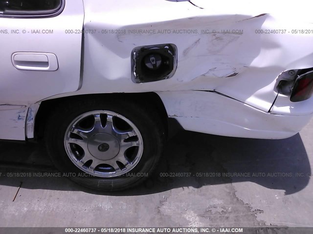 JT2BF12K8T0129855 - 1996 TOYOTA CAMRY LE/XLE/SE თეთრი ფოტო 6