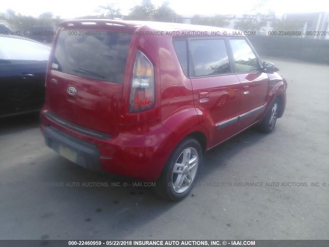 KNDJT2A21A7195008 - 2010 KIA SOUL +/!/SPORT RED photo 4