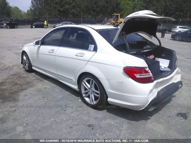 WDDGF8BB1CR209411 - 2012 MERCEDES-BENZ C 300 4MATIC WHITE photo 3