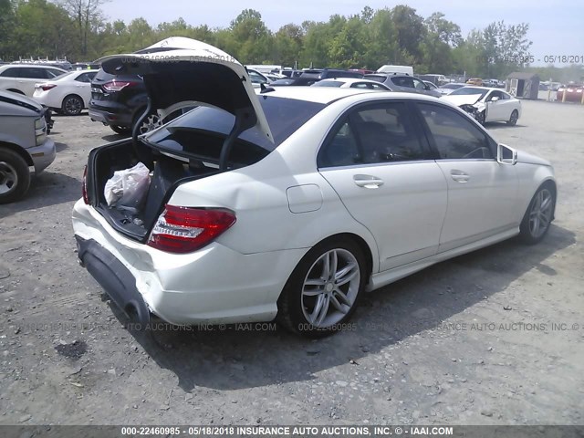 WDDGF8BB1CR209411 - 2012 MERCEDES-BENZ C 300 4MATIC WHITE photo 4