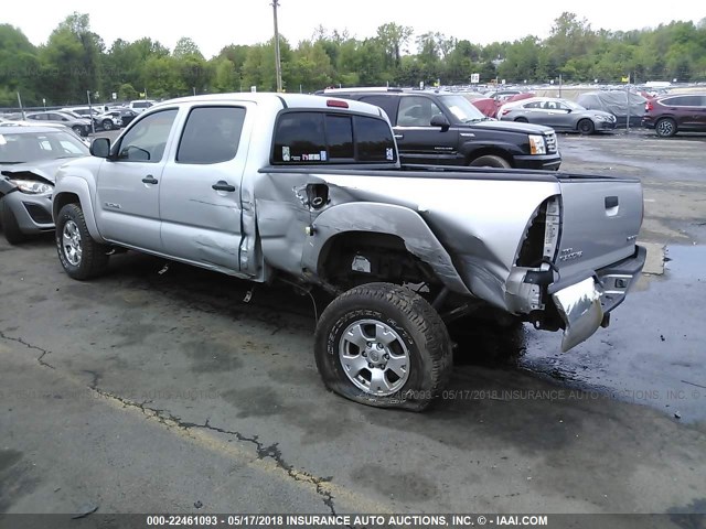 5TEMU52N06Z155944 - 2006 TOYOTA TACOMA DOUBLE CAB LONG BED SILVER photo 3