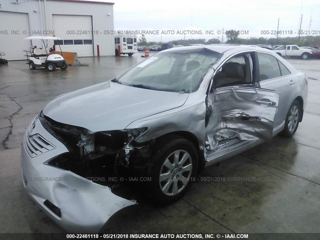 4T1BK46K17U556111 - 2007 TOYOTA CAMRY NEW GENERAT LE/XLE/SE SILVER photo 2