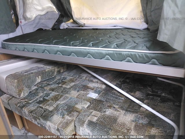 4X4CFS6174D147366 - 2004 FOREST RIVER FLAGSTAFF FST823  白色 照片 5