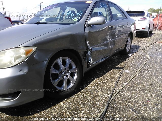 4T1BF32K86U627470 - 2006 TOYOTA CAMRY LE/XLE/SE ნაცრისფერი ფოტო 6