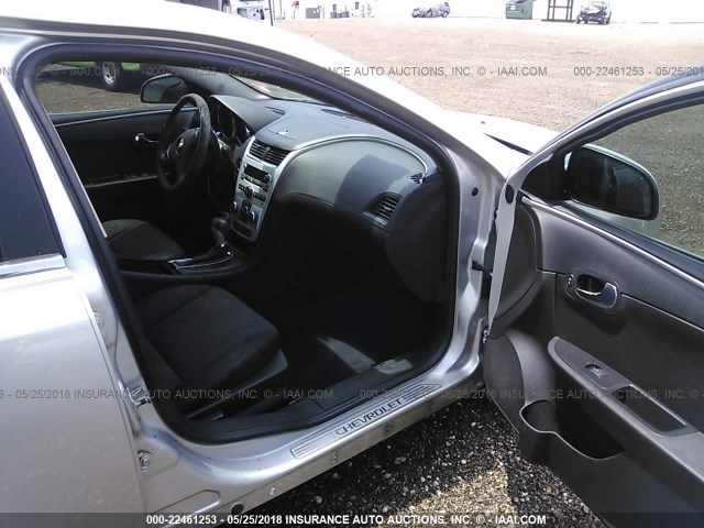1G1ZC5E04AF178425 - 2010 CHEVROLET MALIBU 1LT 银色 照片 5
