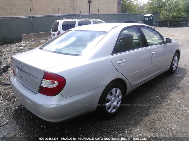 4T1BE32K64U807773 - 2004 TOYOTA CAMRY LE/XLE/SE 银色 照片 4