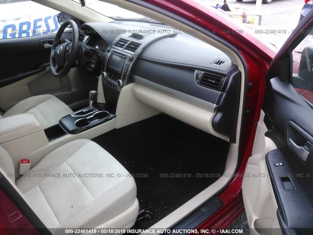 4T1BF1FK6EU761424 - 2014 TOYOTA CAMRY L/SE/LE/XLE Qırmızı foto 5