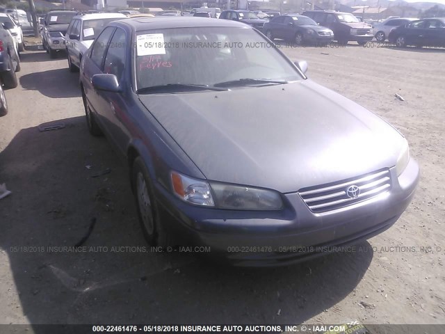 JT2BF22K0V0083477 - 1997 TOYOTA CAMRY LE/XLE SILVER photo 1