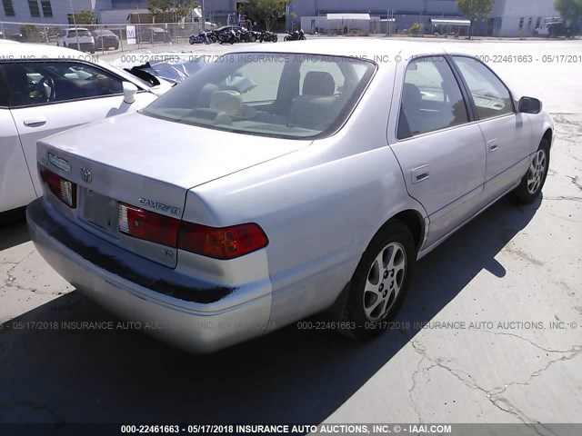 4T1BF22K71U116481 - 2001 TOYOTA CAMRY LE/XLE GRAY photo 4