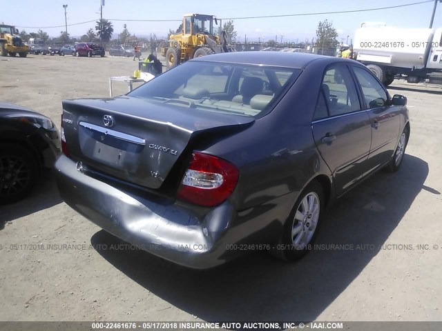 4T1BF30KX2U507182 - 2002 TOYOTA CAMRY LE/XLE/SE GRAY photo 4