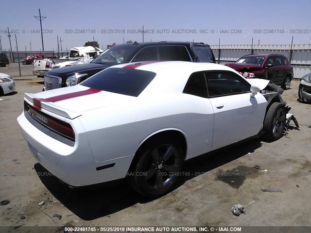 2C3CDYAG1EH116634 - 2014 DODGE CHALLENGER SXT WHITE photo 4