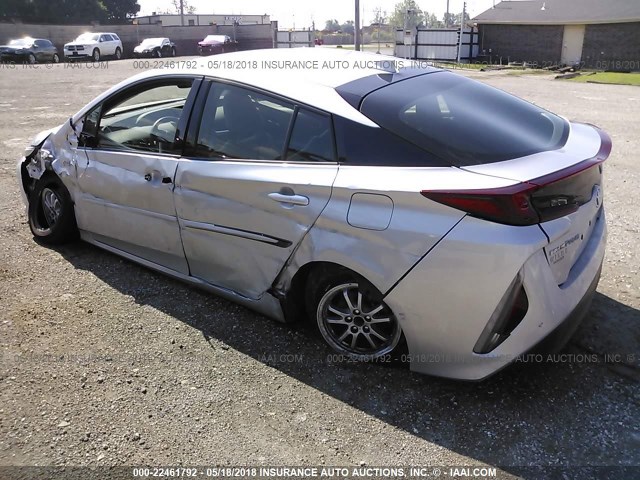 JTDKARFP9H3022913 - 2017 TOYOTA PRIUS PRIME  SILVER photo 3