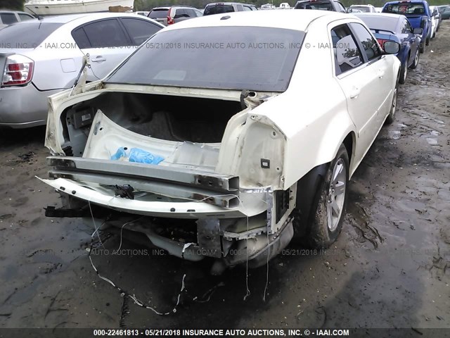 2C3KA43R26H445288 - 2006 CHRYSLER 300 WHITE photo 6