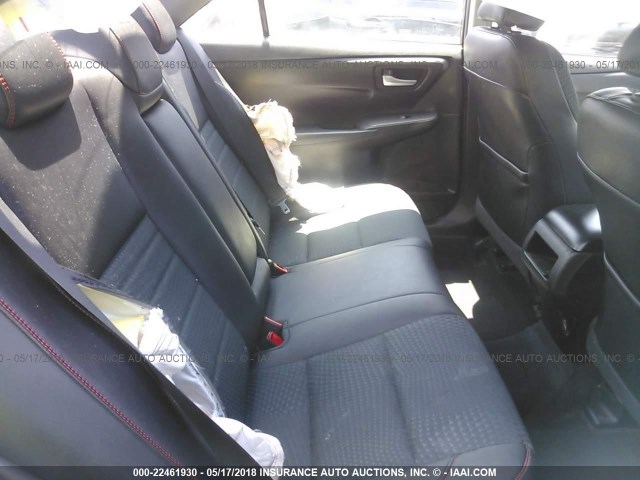 4T1BF1FK5FU935341 - 2015 TOYOTA CAMRY LE/XLE/SE/XSE SILVER photo 8