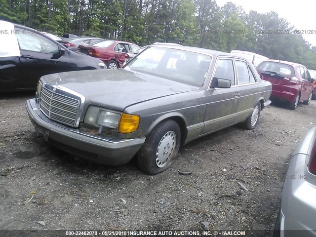 WDBCA24D4JA416114 - 1988 MERCEDES-BENZ 300 SE GRAY photo 2