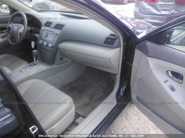 4T1BF3EK1AU113383 - 2010 TOYOTA CAMRY SE/LE/XLE BLACK photo 5