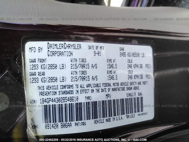 1B4GP44302B548610 - 2002 DODGE GRAND CARAVAN SPORT PURPLE photo 9