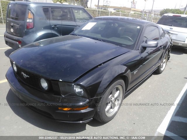1ZVFT82H465225081 - 2006 FORD MUSTANG GT BLACK photo 2