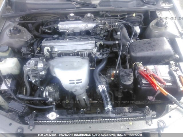 JT2BG28K8W0181985 - 1998 TOYOTA CAMRY LE/XLE Silber Foto 10