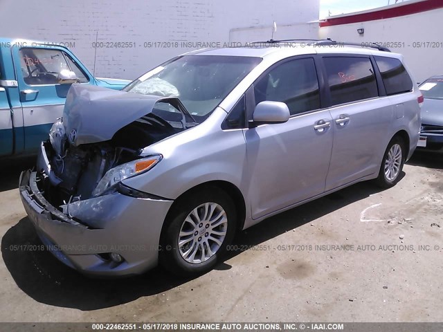 5TDYK3DCXCS266873 - 2012 TOYOTA SIENNA XLE/LIMITED GRAY photo 2