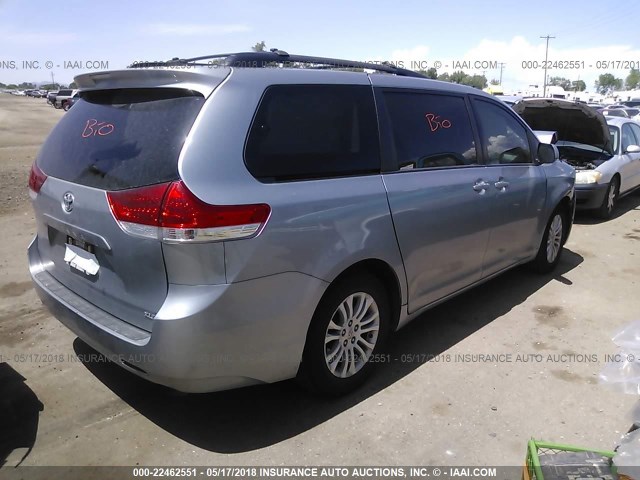 5TDYK3DCXCS266873 - 2012 TOYOTA SIENNA XLE/LIMITED GRAY photo 4