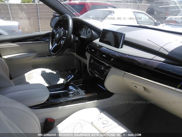 5UXKR0C54G0S92895 - 2016 BMW X5 XDRIVE35I WHITE photo 5