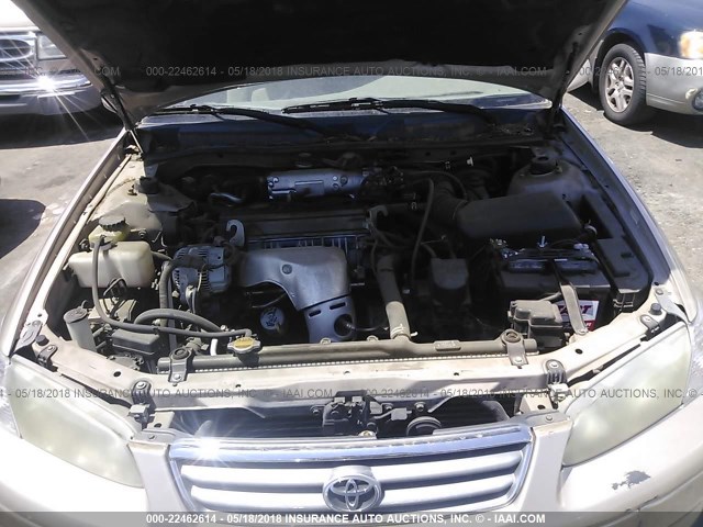 JT2BG22K010574624 - 2001 TOYOTA CAMRY CE/LE/XLE GOLD photo 10