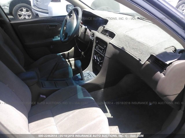 JT2BG22K010574624 - 2001 TOYOTA CAMRY CE/LE/XLE GOLD photo 5