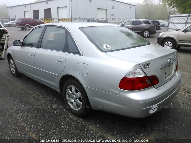 4T1BF28B83U289999 - 2003 TOYOTA AVALON XL/XLS SILVER photo 3