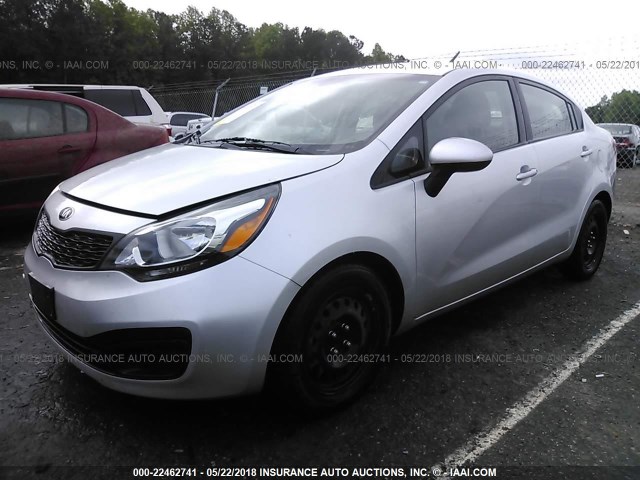 KNADM4A34E6386610 - 2014 KIA RIO LX SILVER photo 2