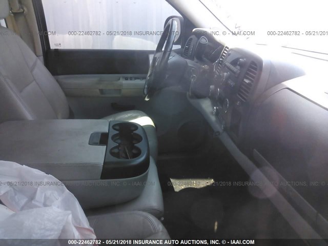 2GCEK13M671602940 - 2007 CHEVROLET SILVERADO K1500 CREW CAB GRAY photo 5