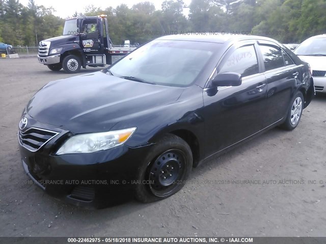 4T4BF3EK2AR069531 - 2010 TOYOTA CAMRY SE/LE/XLE BLACK photo 2