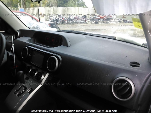 JTLKE50E481037632 - 2008 TOYOTA SCION XB SILVER photo 5