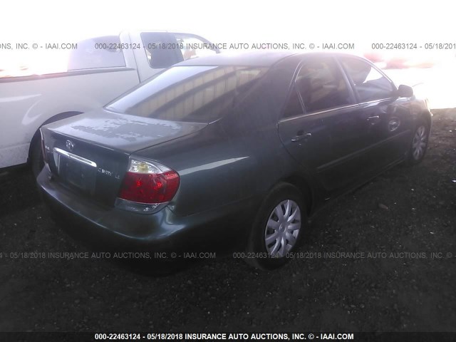 4T1BE32K05U053822 - 2005 TOYOTA CAMRY LE/XLE/SE მწვანე ფოტო 4